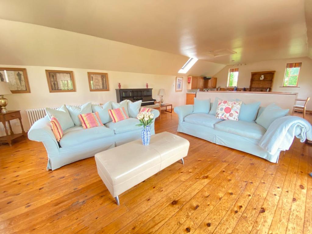 Country Barn On The Hill Villa Whitwell-on-the-Hill Esterno foto